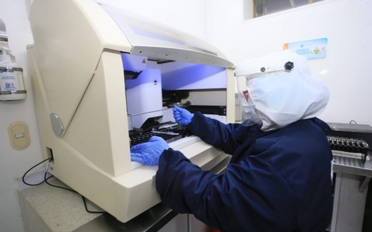 Laboratorio clínico del hospital departamental de villavicencio inició análisis de muestra de Covid-19