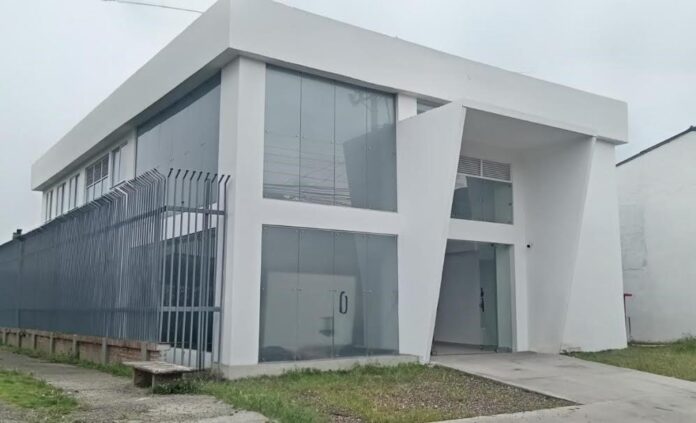 Casa de justicia e inspecciones 8 y 9 suspenden actividades por traslado a la nueva sede