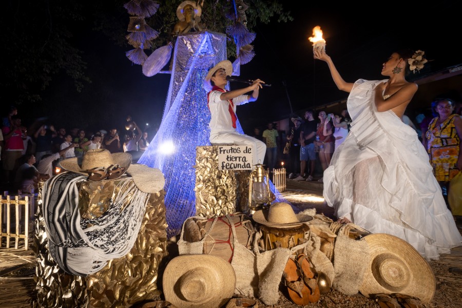 "Frutos de tierra fecunda", de César Gonzalezrubio