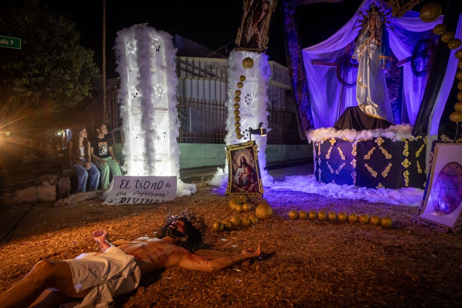 "El trono de las lágrimas divinas", del Colectivo Cuerpo, Arte y Cultura