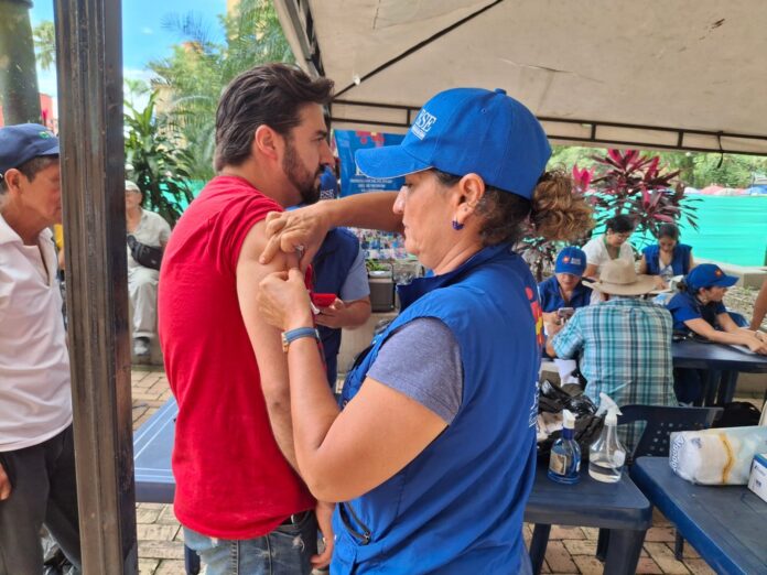 contra la fiebre amarilla