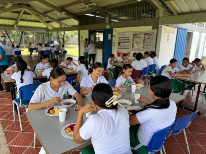Programa de Alimentación Escolar en el Meta beneficia a 101 mil estudiantes