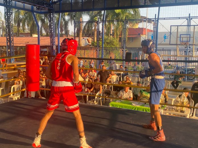 Selección Colombia amenizó las noches de boxeo en barrios de Villavicencio