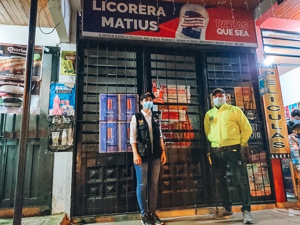Incautan cigarrillos de contrabando y licor adulterado en el barrio San Antonio en Villavicencio